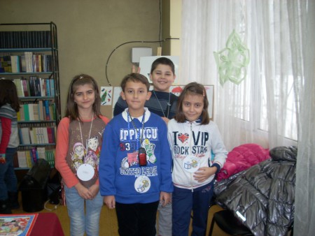 Друга част от талантливите ученици.